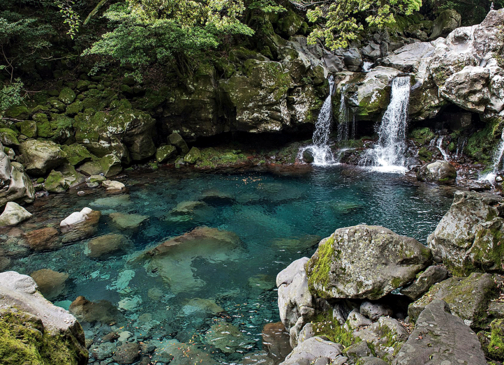 제주도 서귀포에서 방문하기 좋은 장소 Best10_원앙폭포